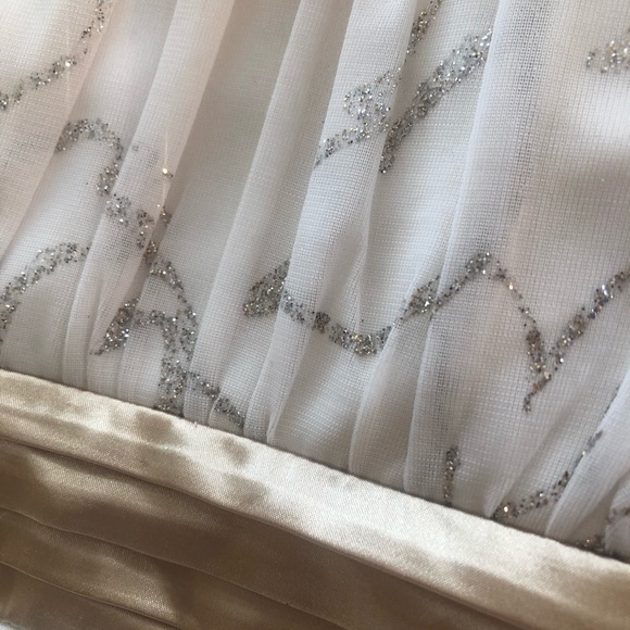 Speechless formal cream and gold dress - Picture 6 of 11